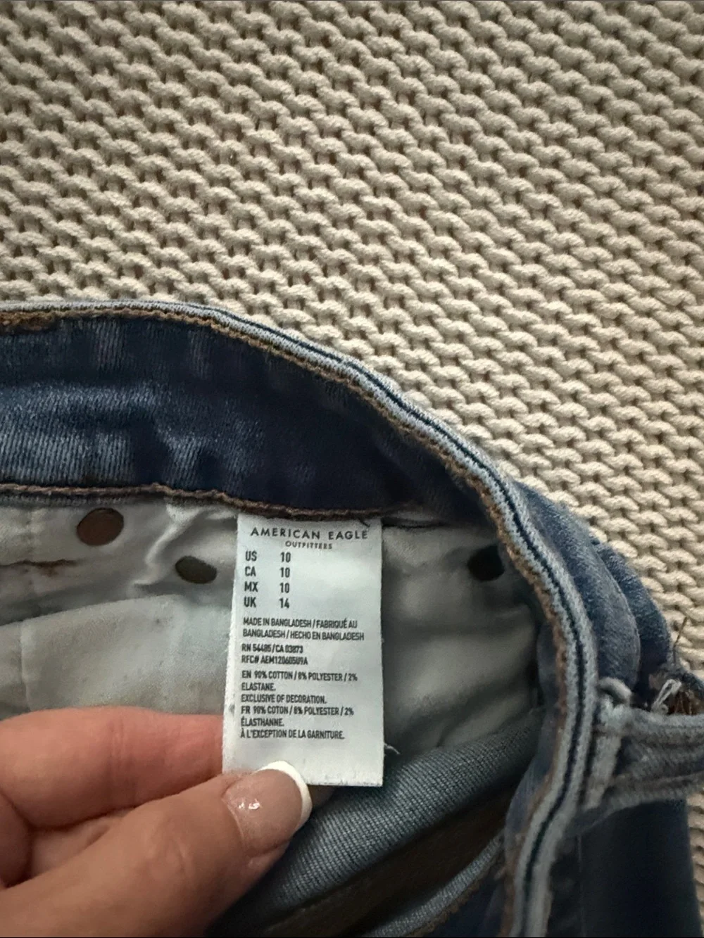 American Eagle Outfitters Distressed Denim Blue Roll-Cuff Women’s Shorts